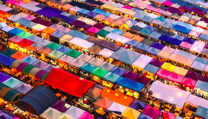 12 Makanan & Minuman Yang Wajib Di Coba Saat Bazar